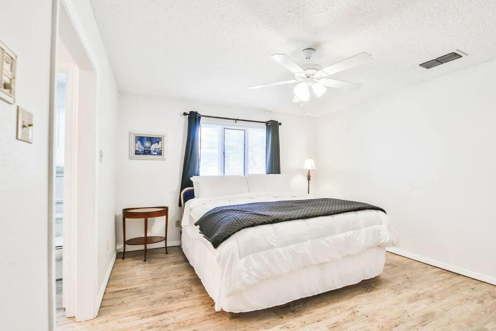 Hot Tub, Privacy, Sleeps 11 & Tons Of Space! Lubbock Luaran gambar